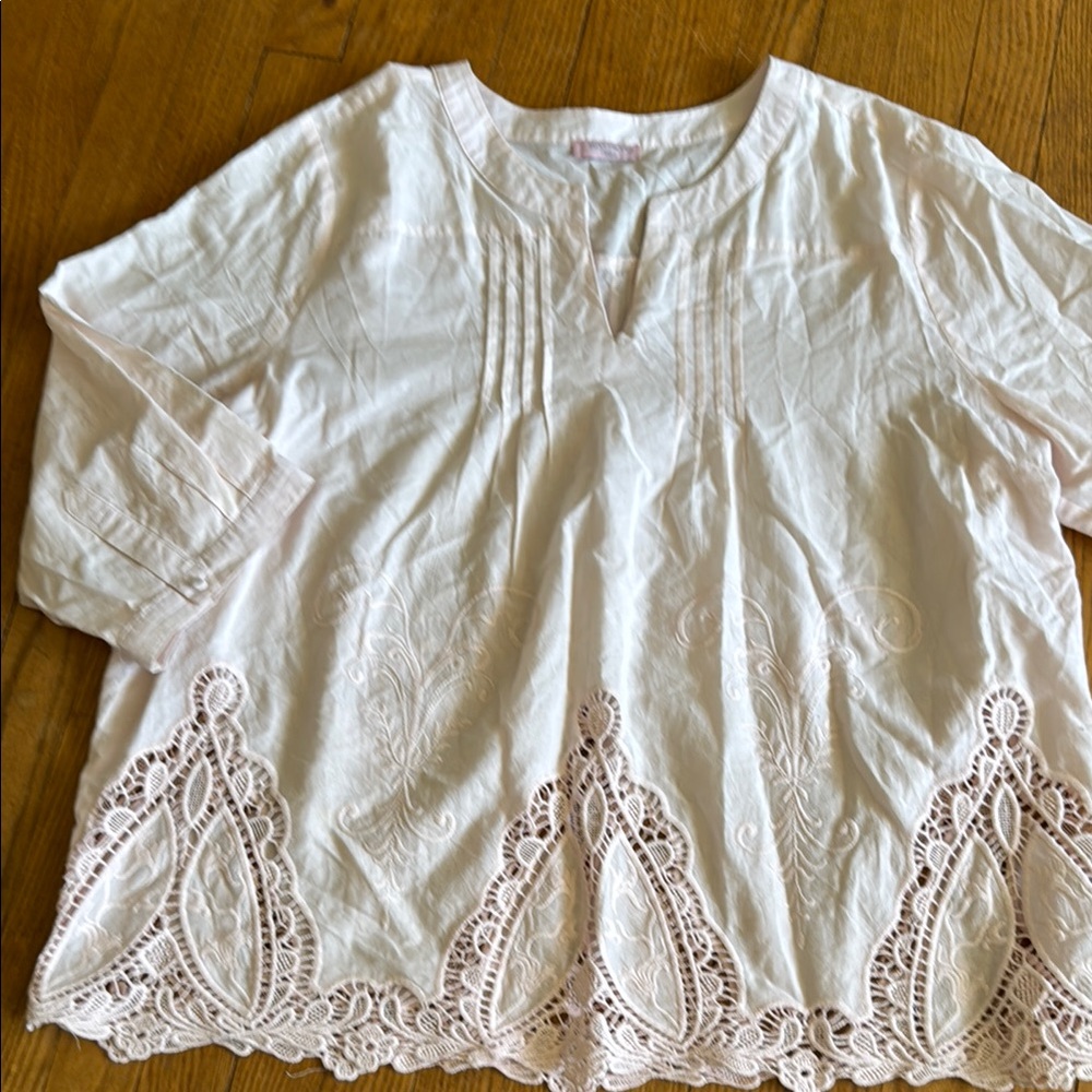 Eyelet crochet elegant top